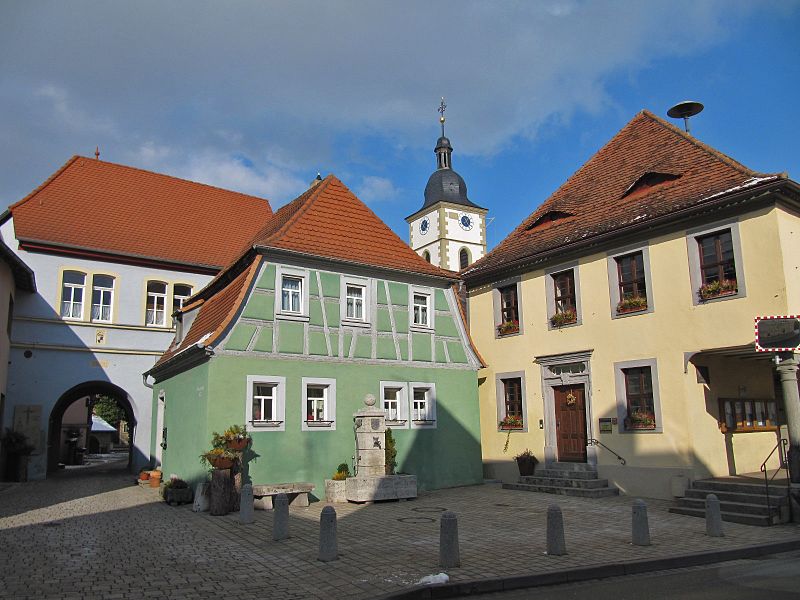 Das Rathaus von Kleinlangheim. (c) Irmgard (Sucomo)