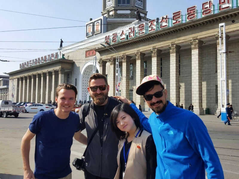 Begegnungen der anderen Art in Nordkorea. (c) Patrick Wosnitza